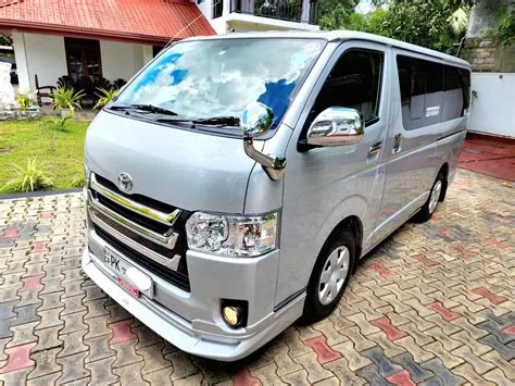 Toyota KDH Minibus